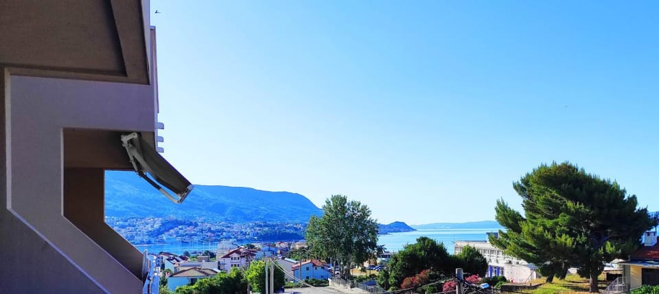 Day, Balcony/Terrace, Mountain view, Sea view