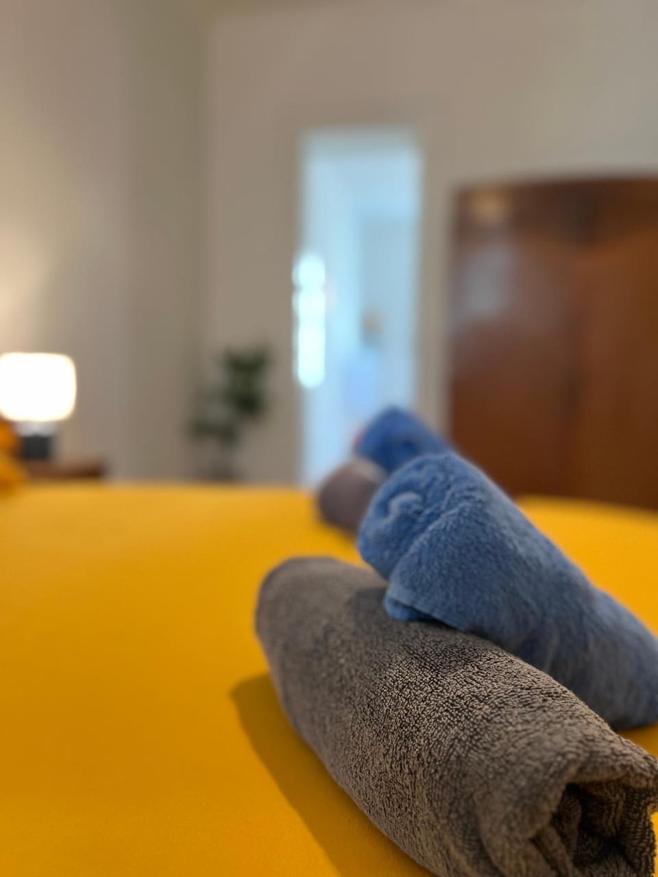 Bed, Photo of the whole room, Bedroom, towels