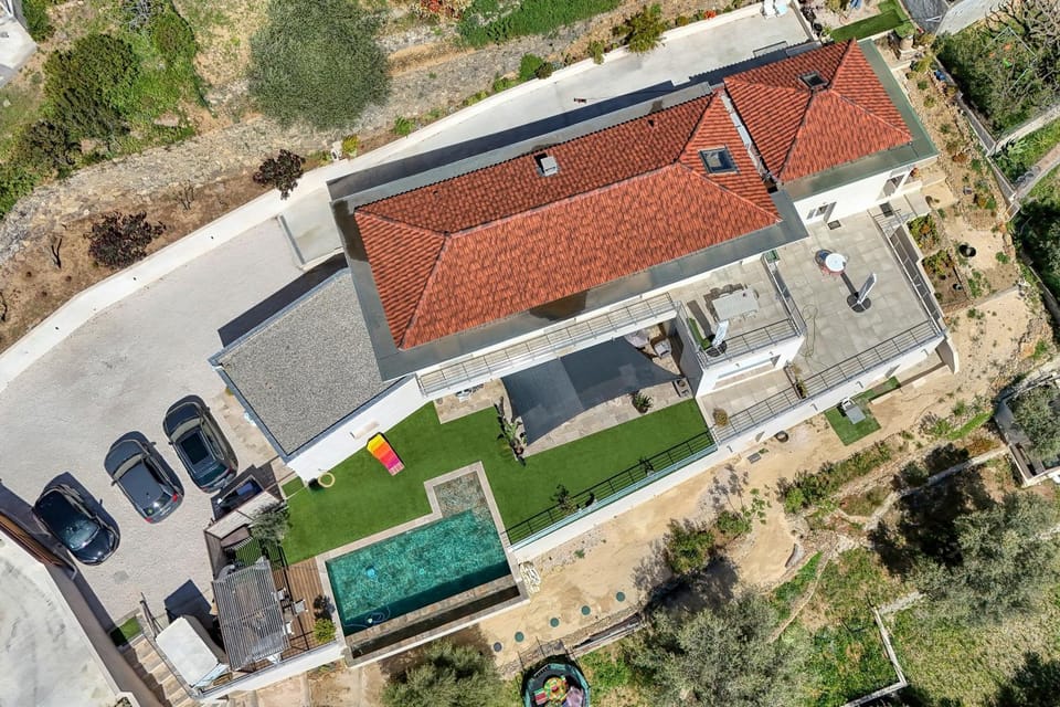 Property building, Bird's eye view, Parking