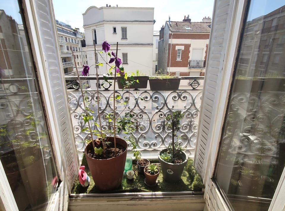 appartement entier proche métro ligne1 Apartment in Paris