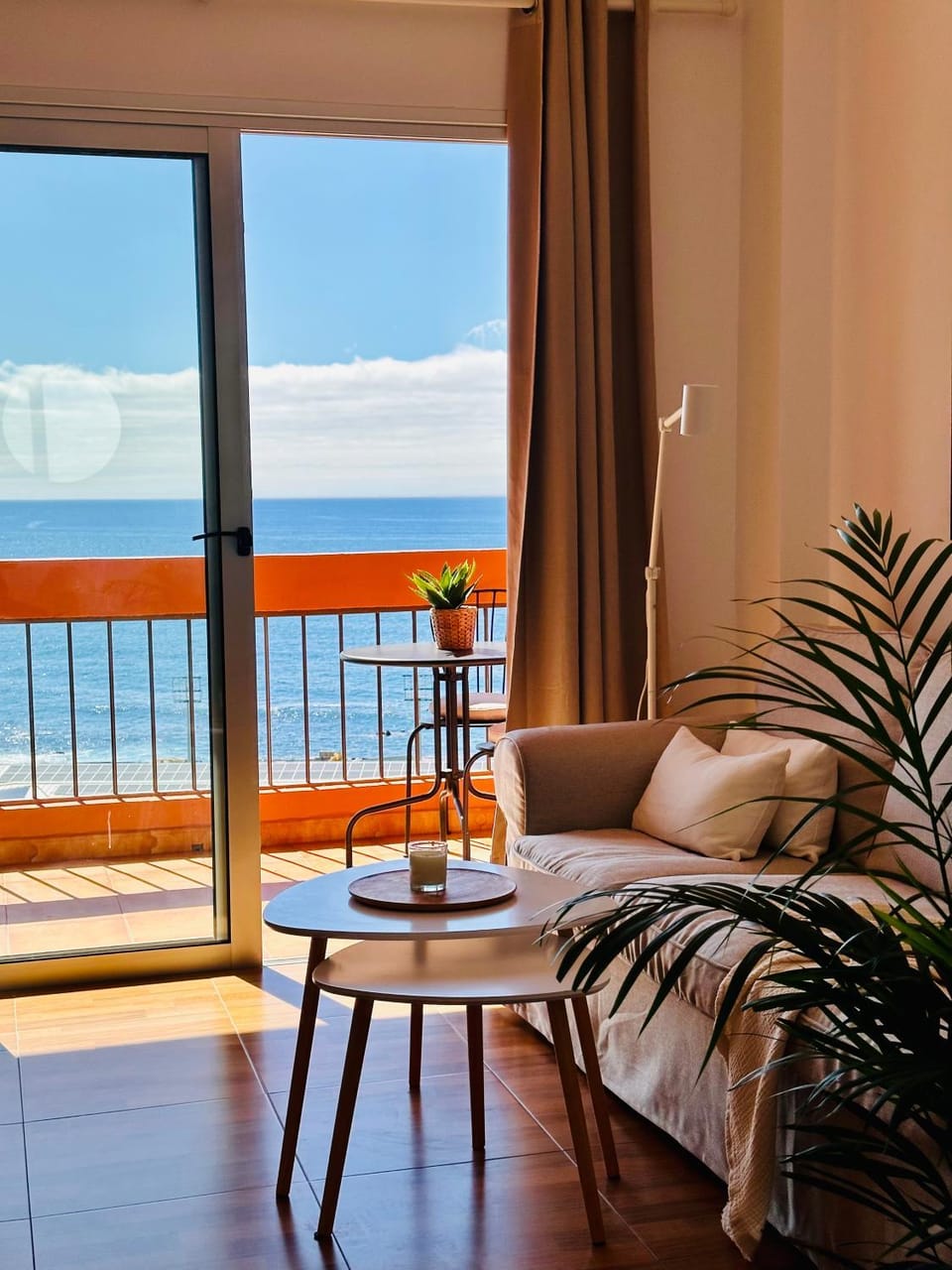 View (from property/room), Balcony/Terrace, Photo of the whole room, Sea view