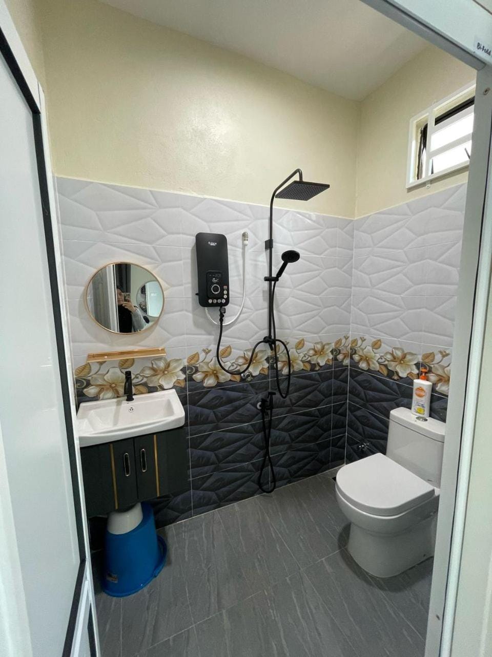 Toilet, Bathroom