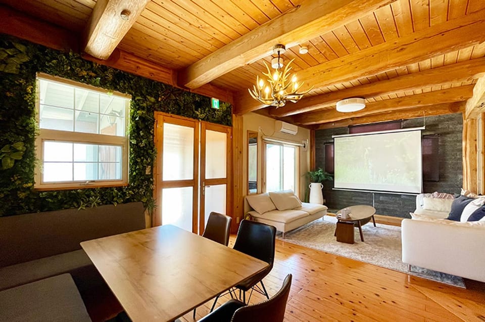 Living room, Dining area