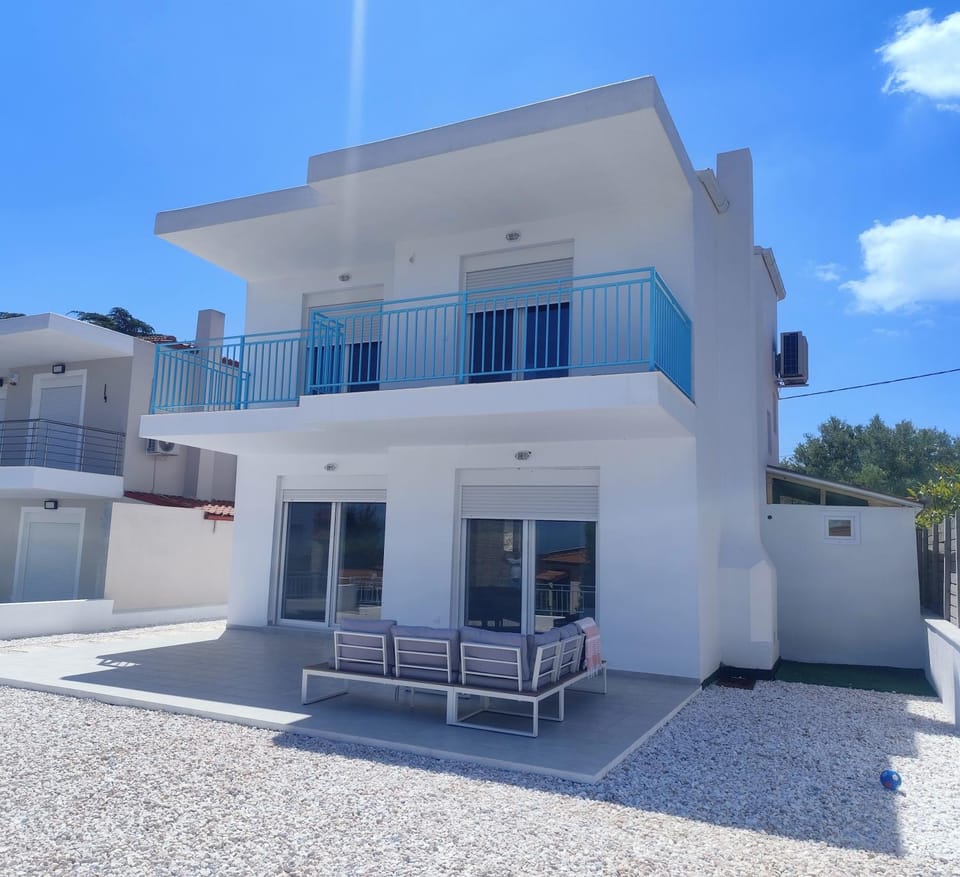 Property building, Patio