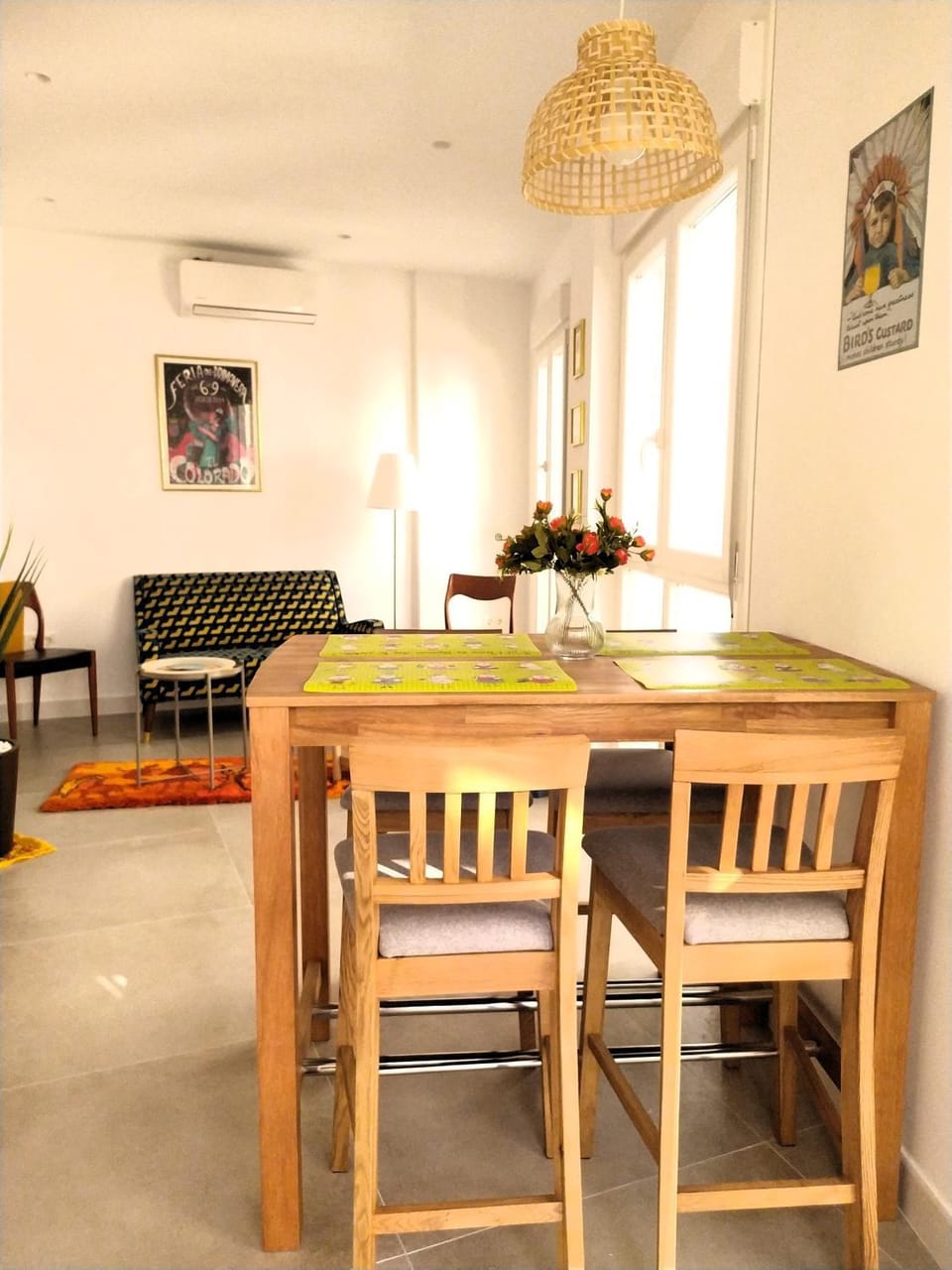 Living room, Dining area, air conditioner