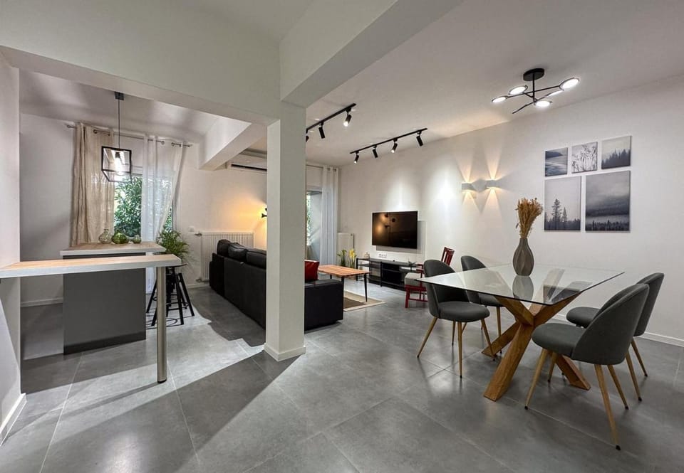 Communal lounge/ TV room, Living room