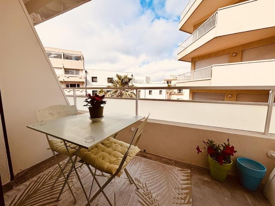 Balcony/Terrace, Dining area
