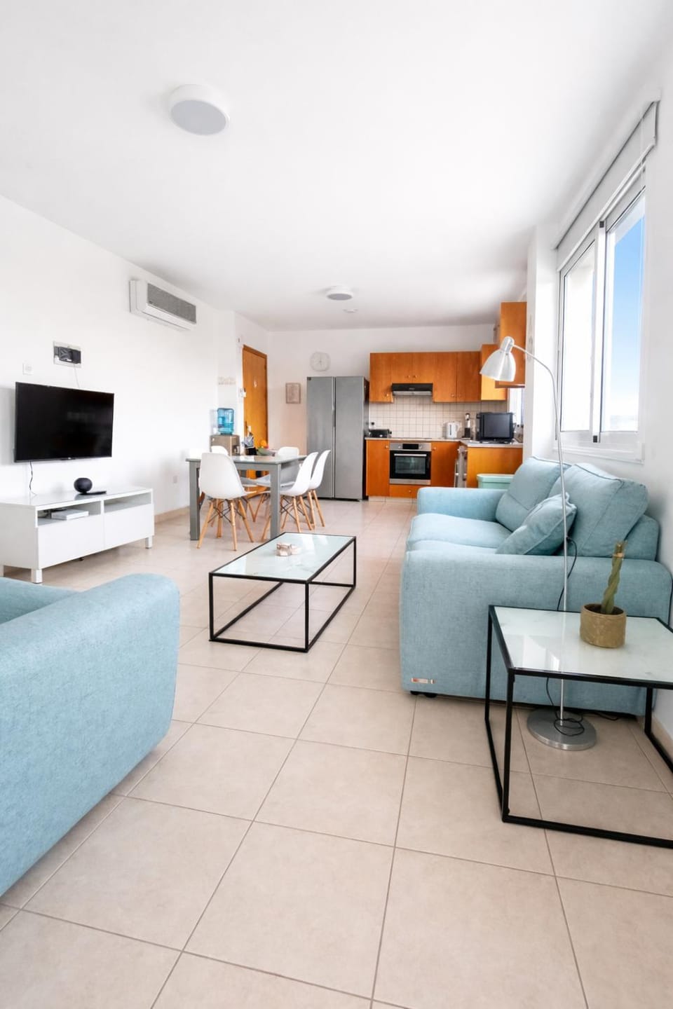 Living room, Seating area, air conditioner