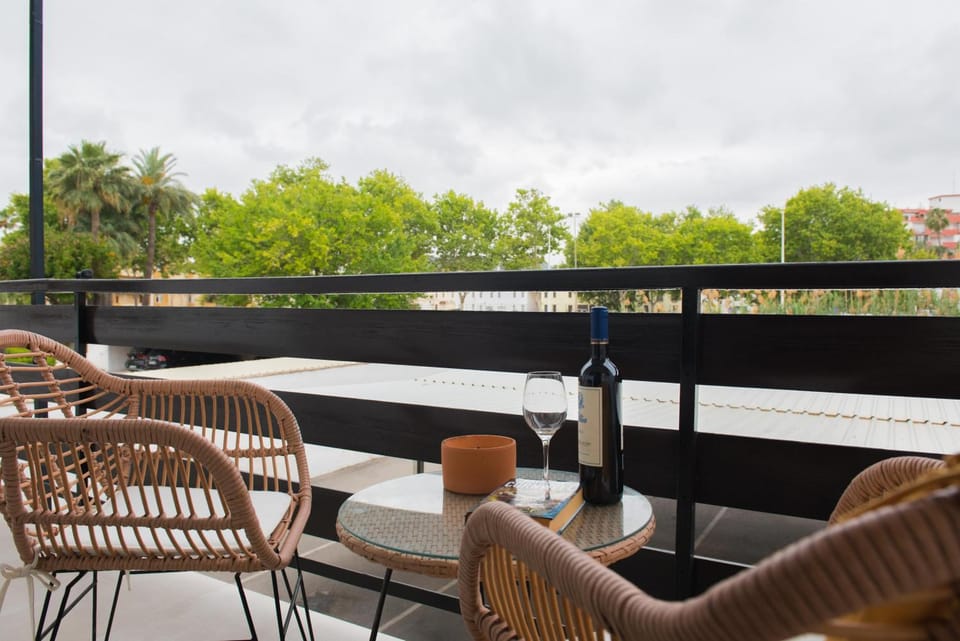 Balcony/Terrace, Dining area
