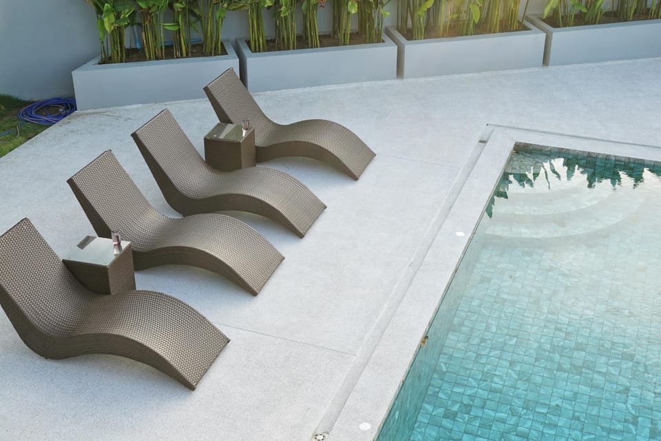 Day, Pool view, Swimming pool, sunbed