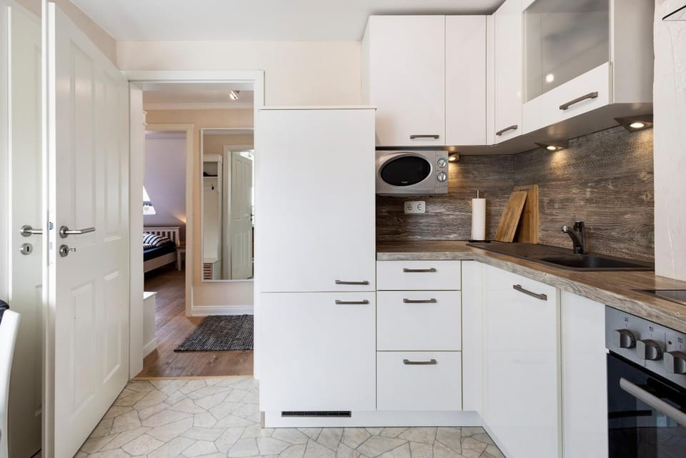 Kitchen or kitchenette, Living room