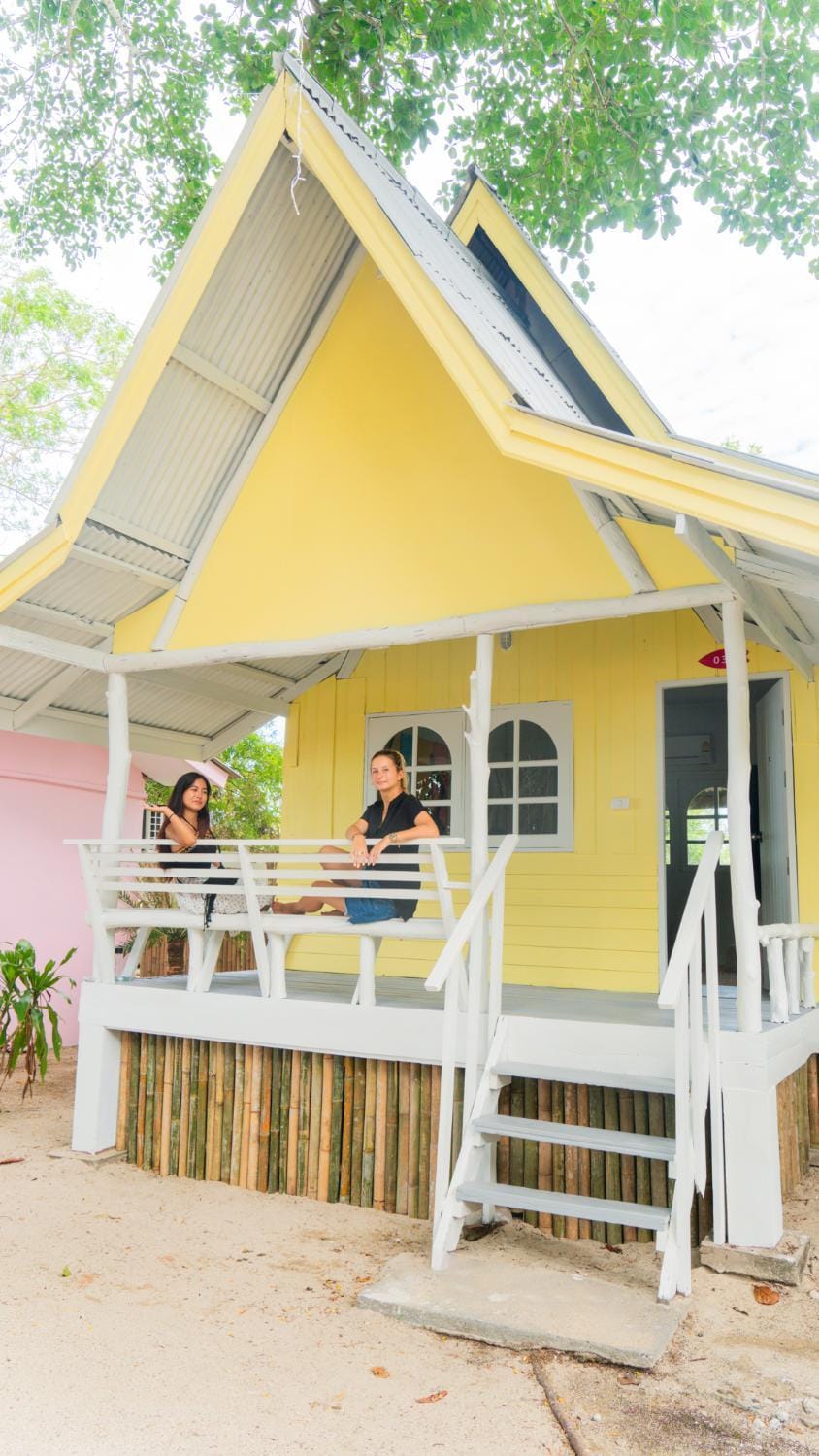 Patio, People, Balcony/Terrace