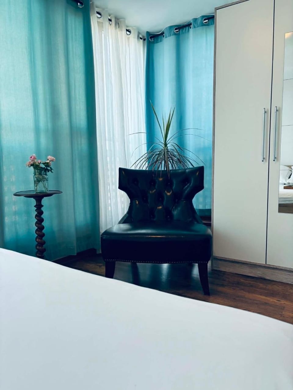 Spacious apartment with a Mountain view, big balcony and parking Apartment in Sofia