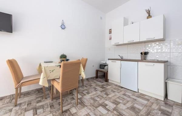 TV and multimedia, Kitchen or kitchenette, Seating area, Dining area