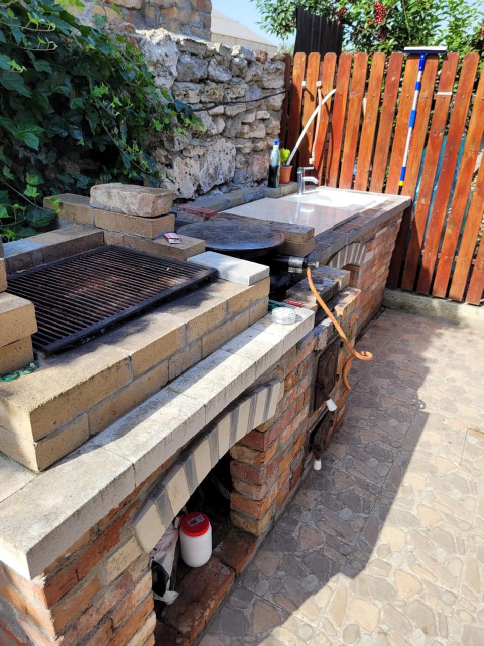 BBQ facilities, Garden