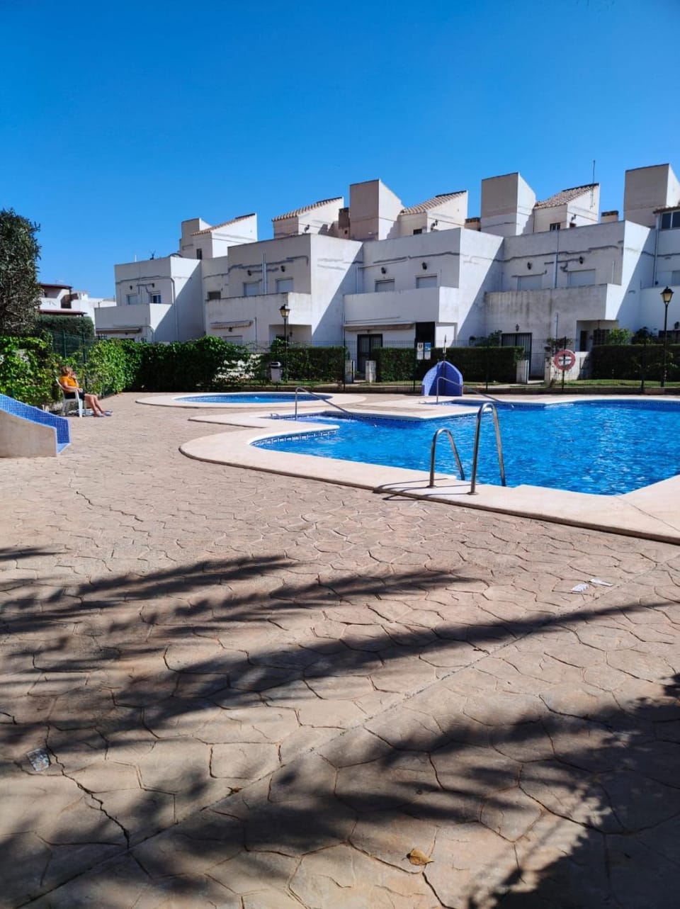 Property building, Day, Pool view, Swimming pool