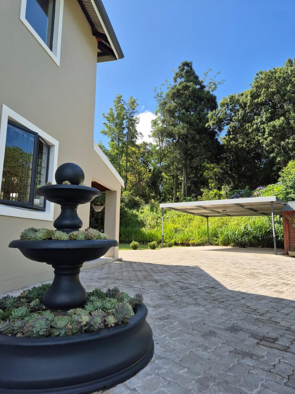 Property building, Spring, Day, Garden, Garden view