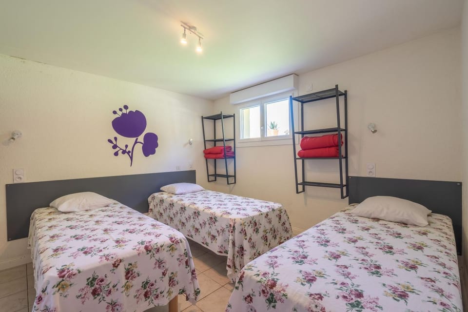 Property building, Living room, Bedroom