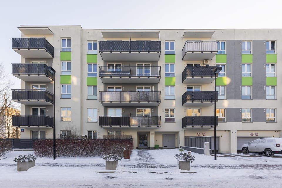 Property building, Facade/entrance, Off site