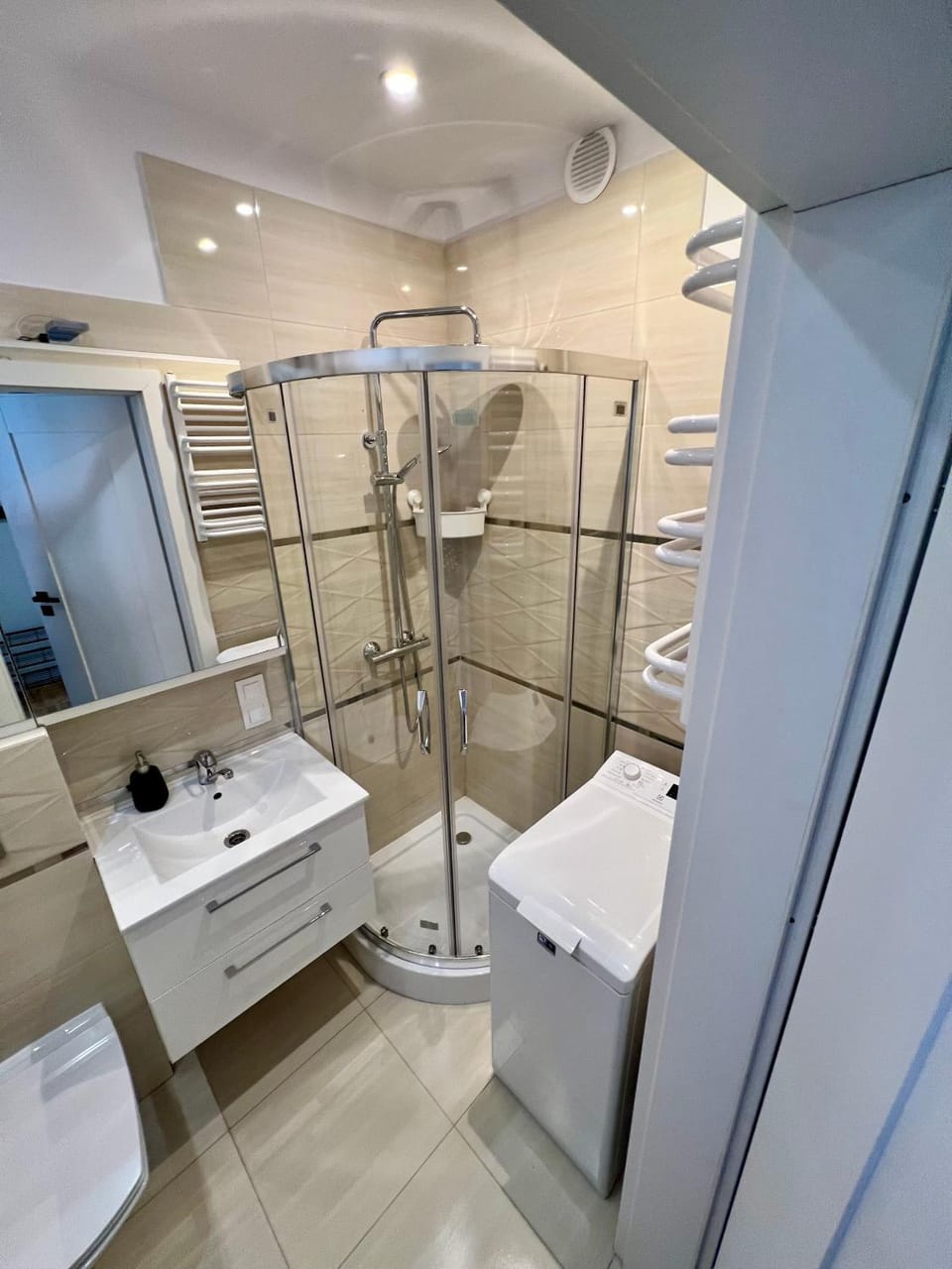 Shower, Toilet, Bathroom