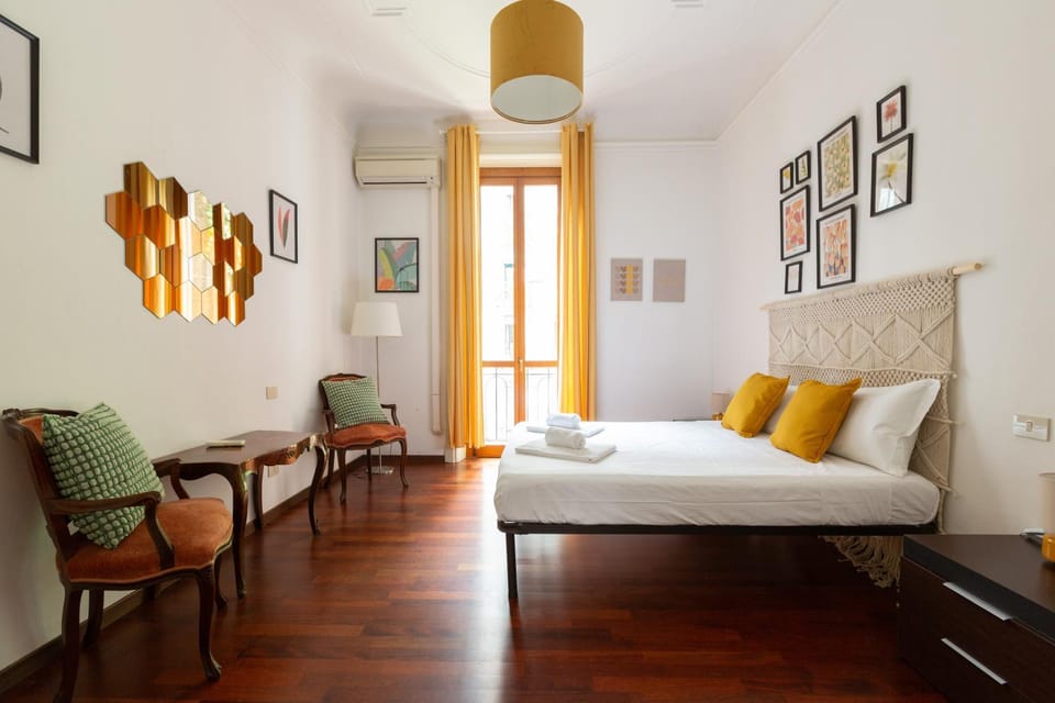 Bedroom, air conditioner