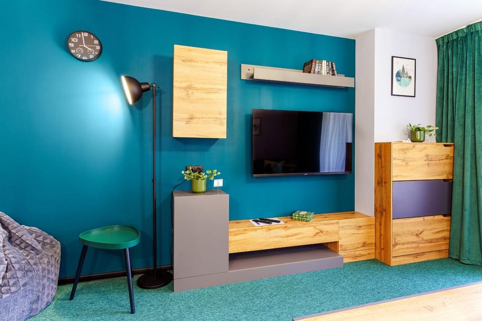 Communal lounge/ TV room, Area and facilities