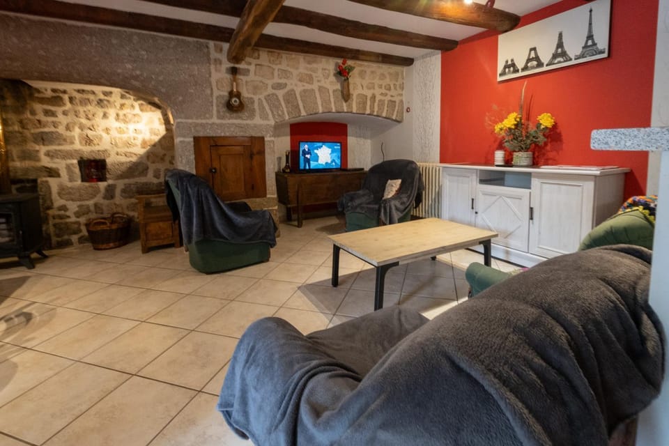 Gîtes de france 11 personnes au teil House in Occitanie
