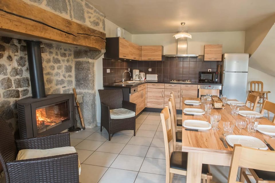 Gîtes de france 3 épis 8 personnes à malbouzon House in Occitanie