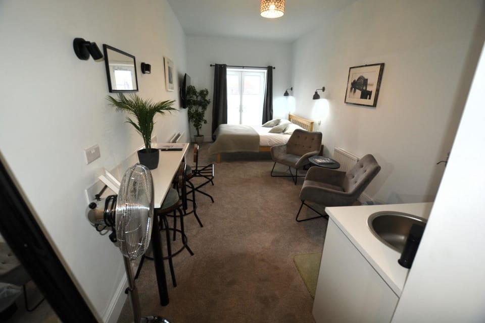 Crescent House Bed and Breakfast in Plymouth