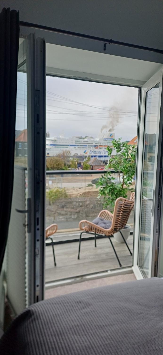 Crescent House Bed and Breakfast in Plymouth