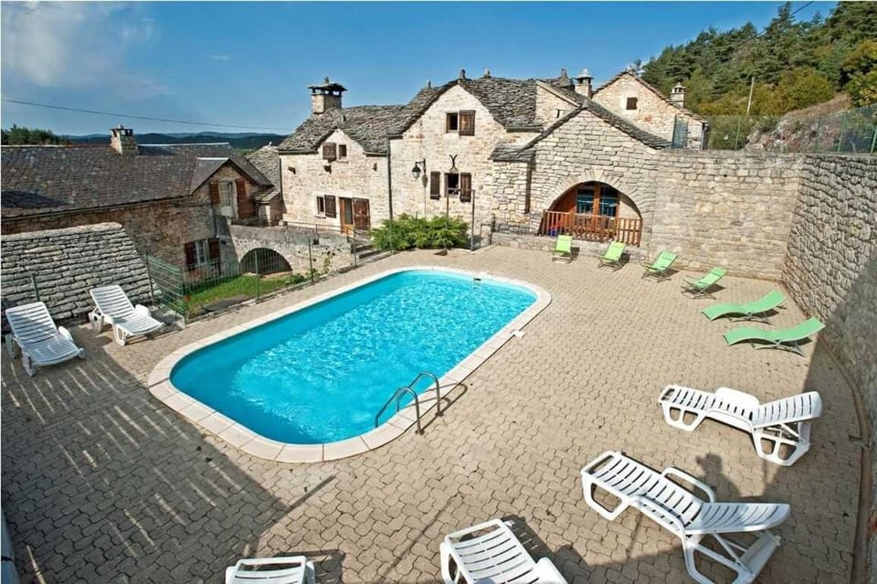Les genévriers à conques House in Occitanie