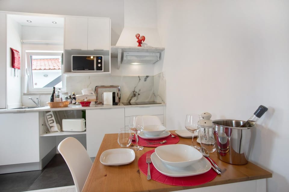 Property building, Kitchen or kitchenette, Living room