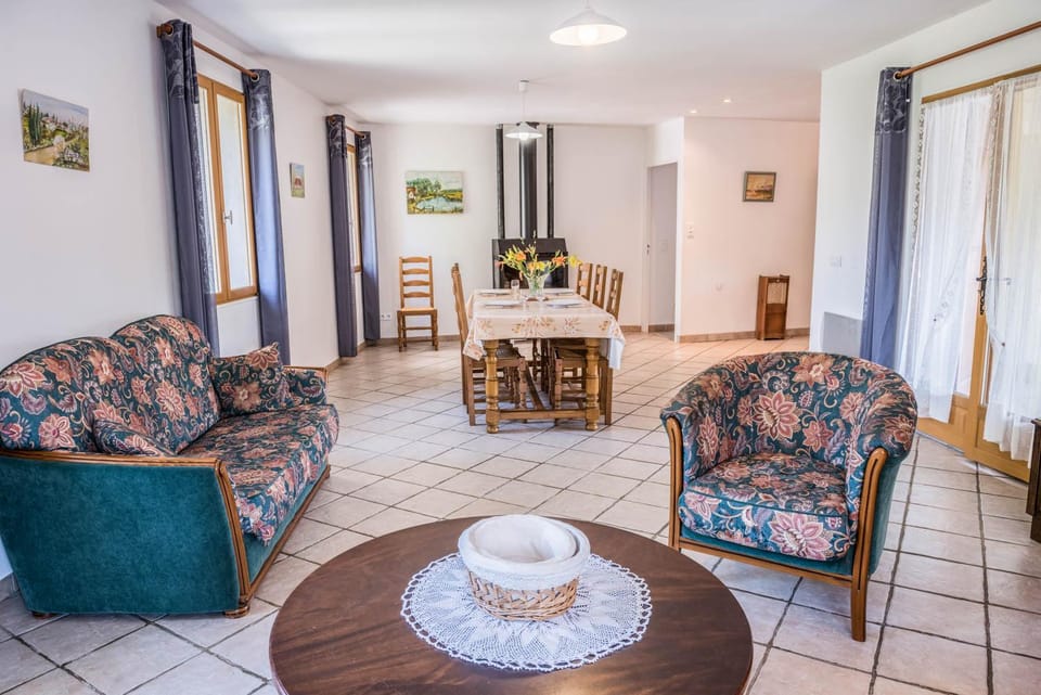 Gîtes de france 5/6 personnes au mialet House in Occitanie