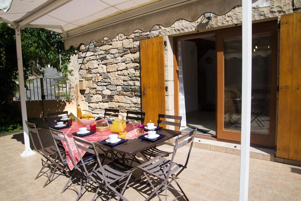 Gîte le baptistou - 7/9 personnes House in Auvergne-Rhône-Alpes