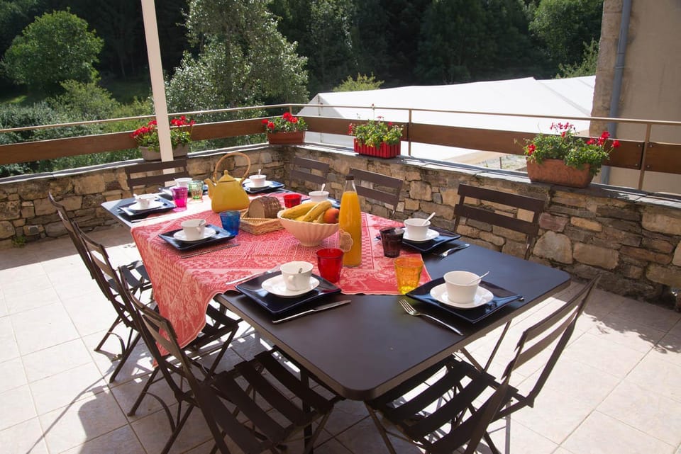 Gîte le baptistou - 7/9 personnes House in Auvergne-Rhône-Alpes