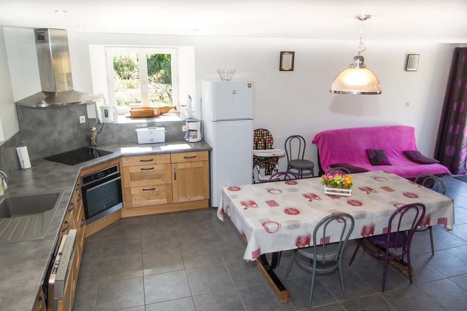 Gîte Le Moulin de la Vaissière 5/6 personnes House in Auvergne-Rhône-Alpes