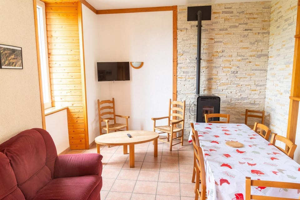 Gîte Gîtes de France 3 épis 6/7 pers à la Chaze House in Auvergne-Rhône-Alpes