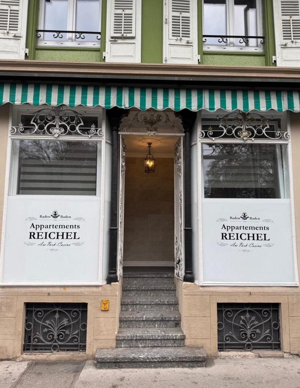 Property building, Facade/entrance