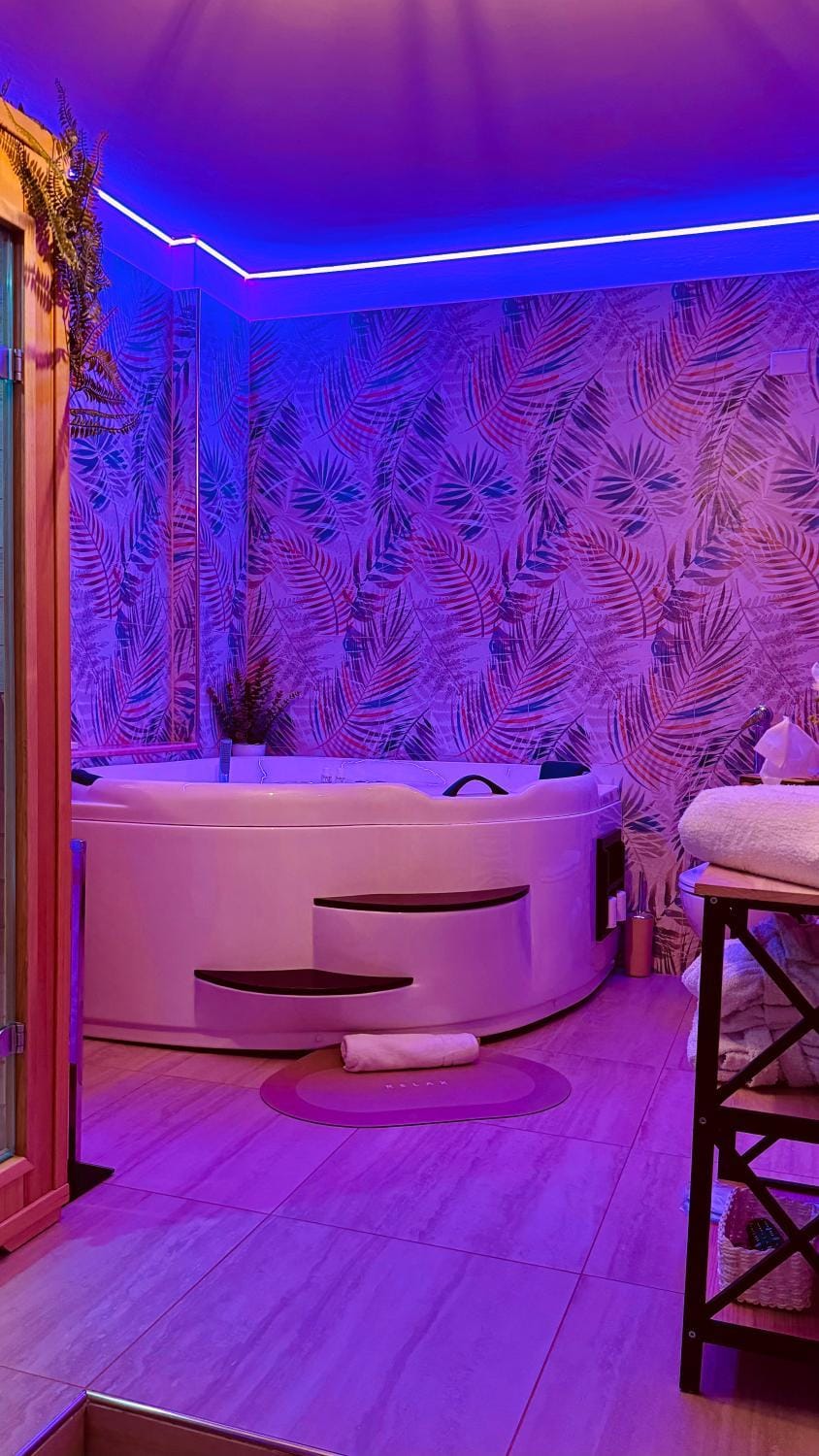Hot Tub, Living room, Spa and wellness centre/facilities