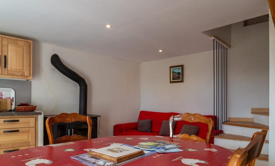 Gîte lilas House in Auvergne-Rhône-Alpes