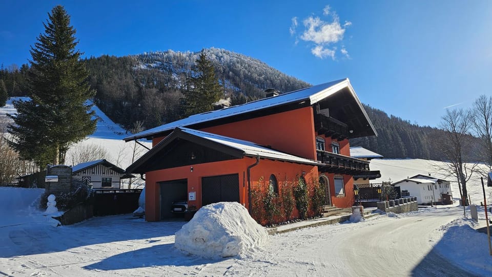 Apartment Berg und Bach - Lakes 5min, Salzburg 20min Apartment in Salzburgerland