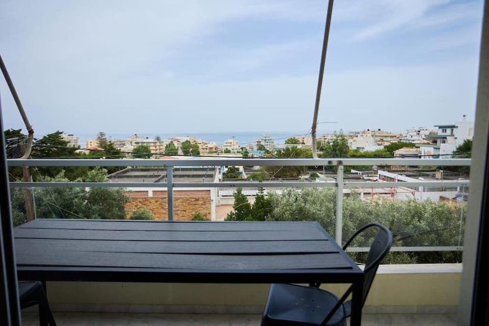 Property building, Balcony/Terrace, Dining area, Sea view