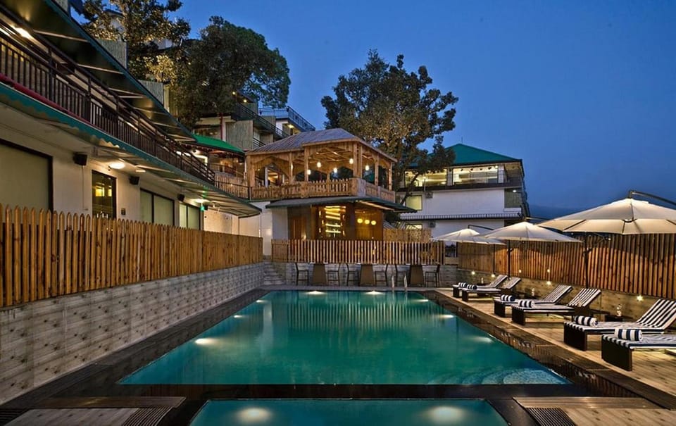 Swimming pool