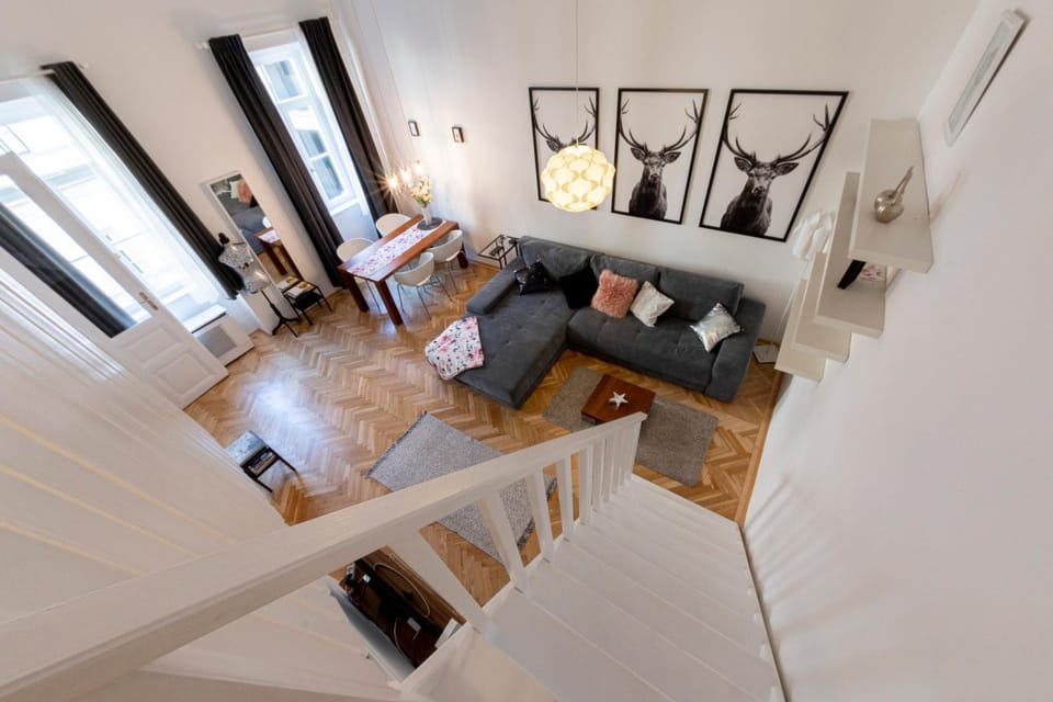 Living room, Photo of the whole room, Seating area