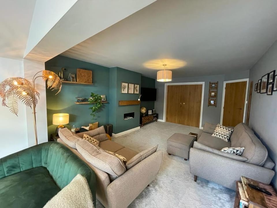 3 Bedroom family holiday home House in Wycombe District