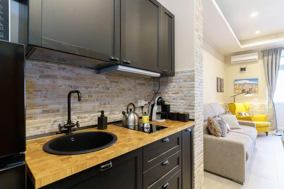 Roomy Apartment in Catania