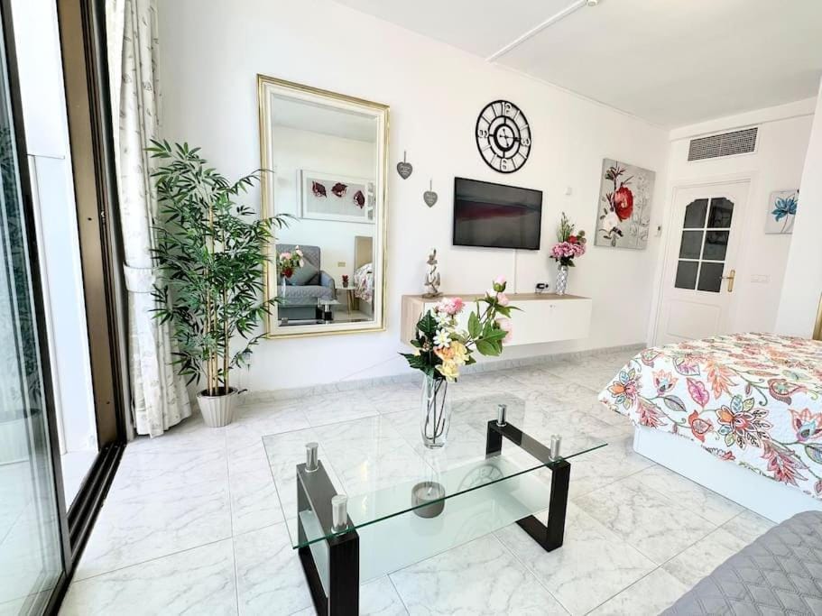 Central Fuengirola Studio Apartment with a Sea View Apartment in Fuengirola