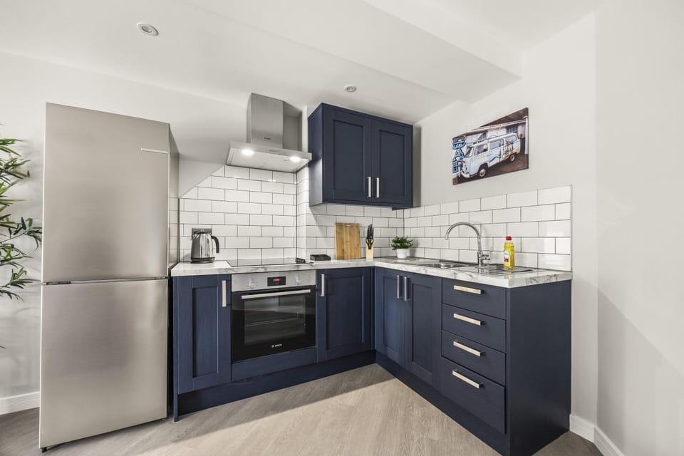 Kitchen or kitchenette, oven, stove