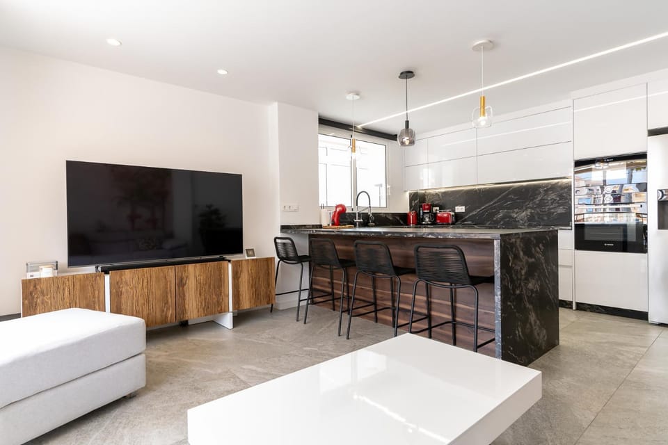 TV and multimedia, Living room, Dining area