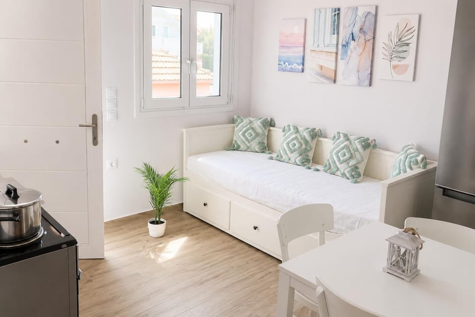 Living room, Bedroom